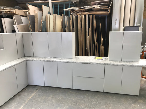 NEW LIGHT GREY GLOSS DISPLAY KITCHEN with Light Grey matching textured units