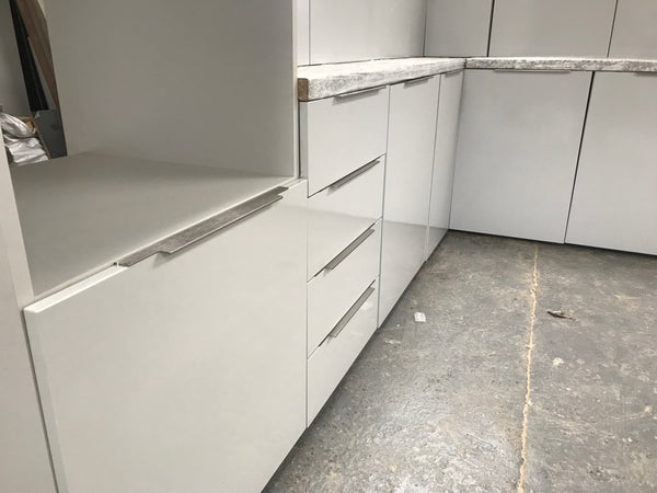 NEW LIGHT GREY GLOSS DISPLAY KITCHEN with Light Grey matching textured units