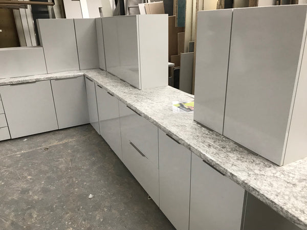 NEW LIGHT GREY GLOSS DISPLAY KITCHEN with Light Grey matching textured units
