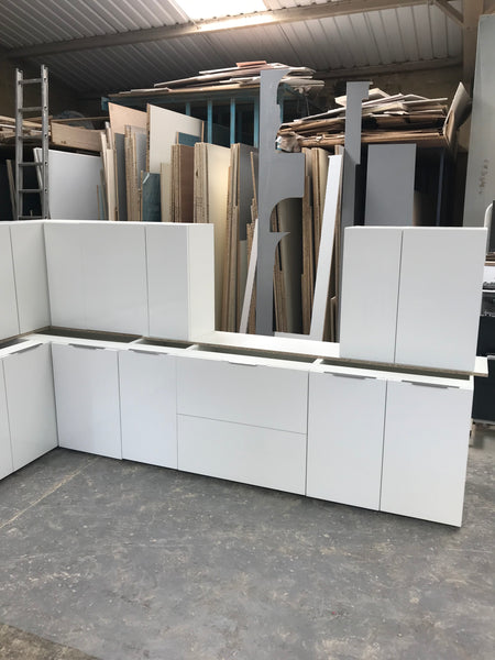 NEW WHITE MATT DISPLAY KITCHEN with White matching textured units