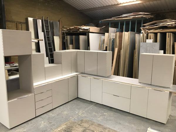 NEW CASHMERE MATT DISPLAY KITCHEN with Cashmere matching textured units