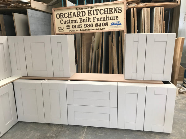 NEW CASHMERE WOODGRAIN SHAKER DISPLAY KITCHEN with Cashmere matching units