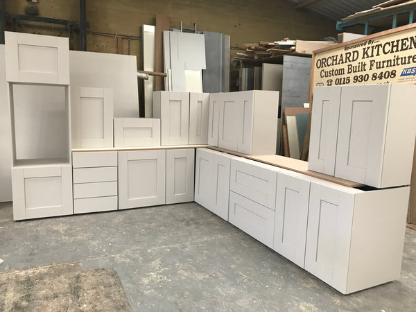 NEW CASHMERE WOODGRAIN SHAKER DISPLAY KITCHEN with Cashmere matching units