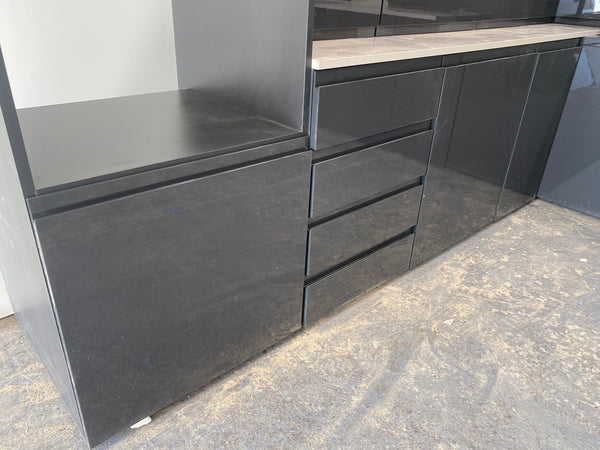 NEW GRAPHITE GLOSS J PULL HANDLELESS DISPLAY KITCHEN with Graphite textured units