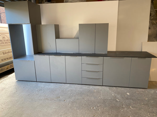 Dust Grey Budget Gloss Replacement Kitchen Slab Doors – UK – Made-To-Measure!