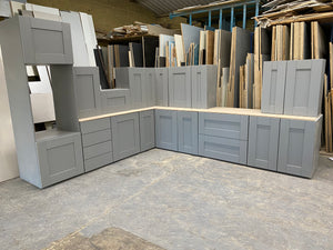 NEW DUST GREY WOODGRAIN SHAKER DISPLAY KITCHEN with Dust Grey matching units