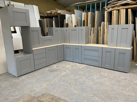 NEW DUST GREY SMOOTH SHAKER DISPLAY KITCHEN with Dust Grey matching units