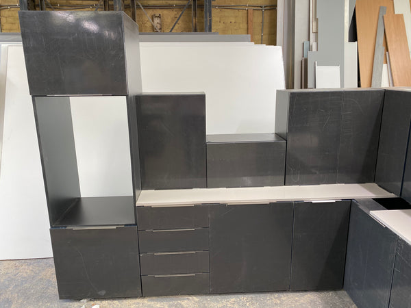 NEW GRAPHITE GLOSS DISPLAY KITCHEN with Graphite matching textured units