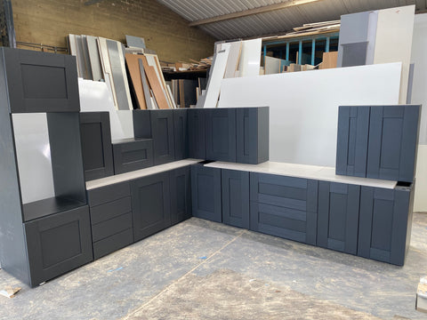 NEW GRAPHITE SMOOTH SHAKER DISPLAY KITCHEN with Graphite matching units